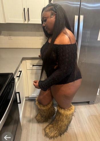 juicy  , 22  female escort, Houma