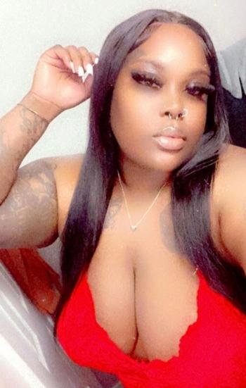 Coco, 24  female escort, Houma